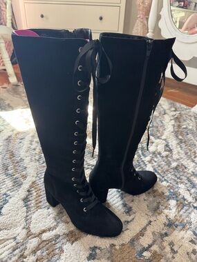 Classic Black Knee-High Lace-Up Heeled Boots